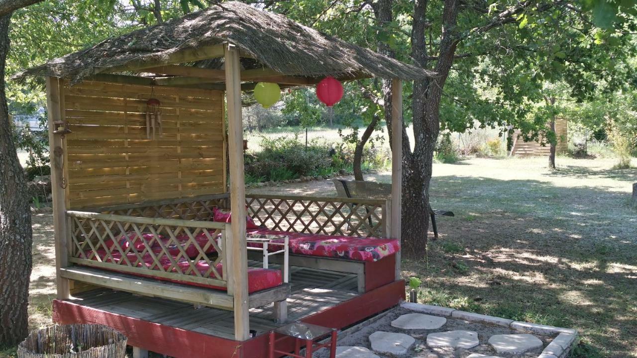 Les Galines Otel Rians  Dış mekan fotoğraf