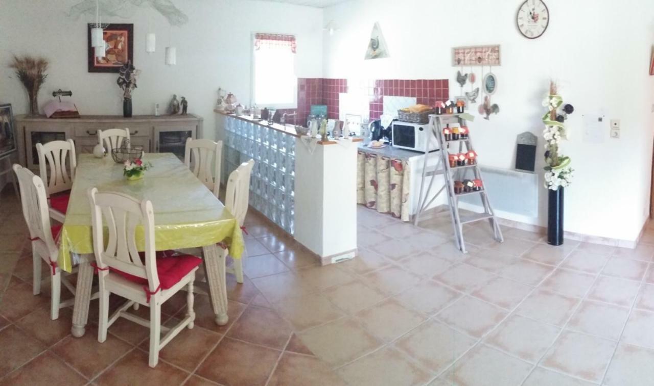 Les Galines Otel Rians  Dış mekan fotoğraf